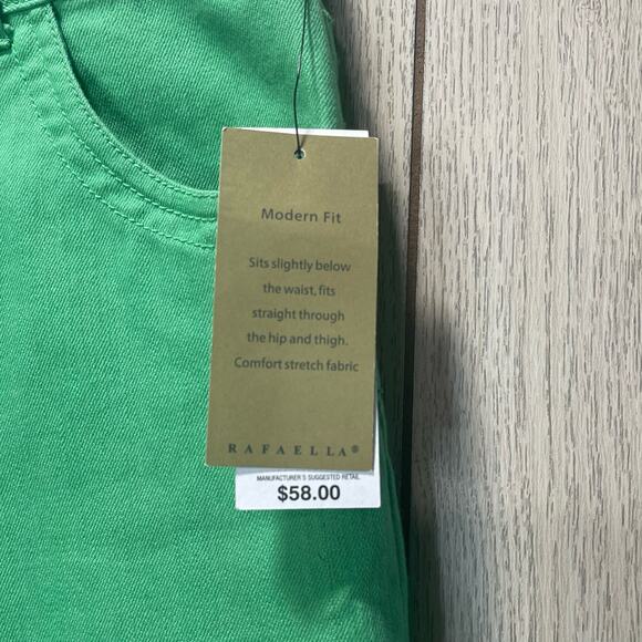 Rafaella Vibrant Green Capris - Picture 3 of 10